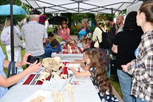Zdjęcie: uczestnicy Festiwalu Świętojańskiego