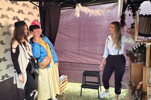 Zdjęcie: uczestnicy Festiwalu Świętojańskiego